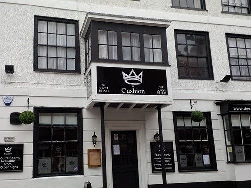 The Crown And Cushion Hotel Windsor Kültér fotó